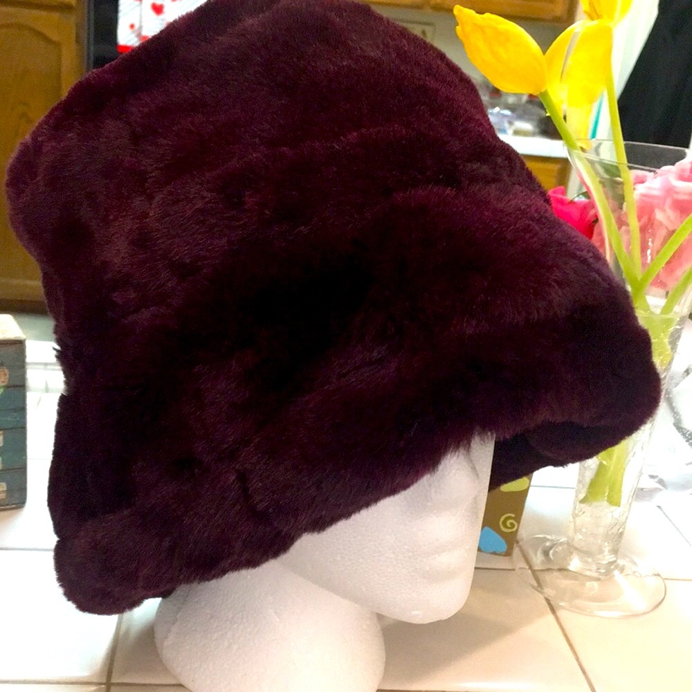 SET- Purple/Plum Faux Fur Hat & Infinity Scarf - Picture 13 of 15